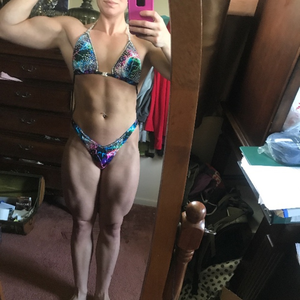 competition figure fitness physique posing suit